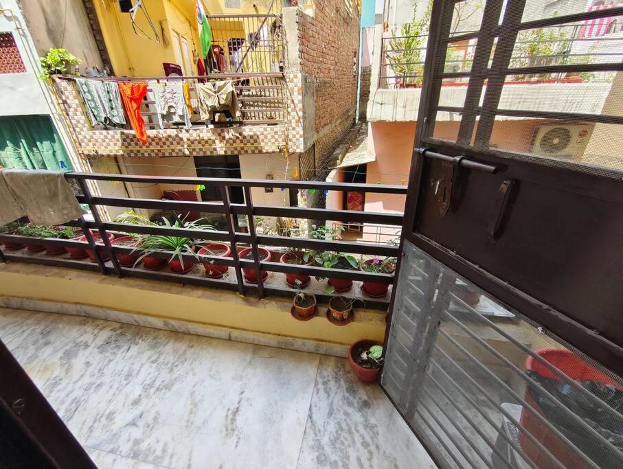 Peaceful Stay 1 Bhk Appartment New Delhi Exterior photo